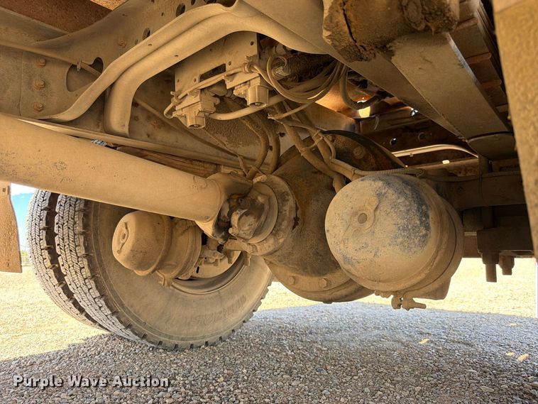 image for item FK4599 1999 International 4900 flatbed truck