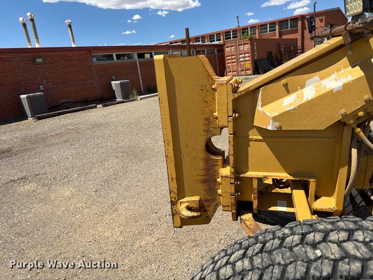 image for item FK4600 1992 Caterpillar 140G motor grader