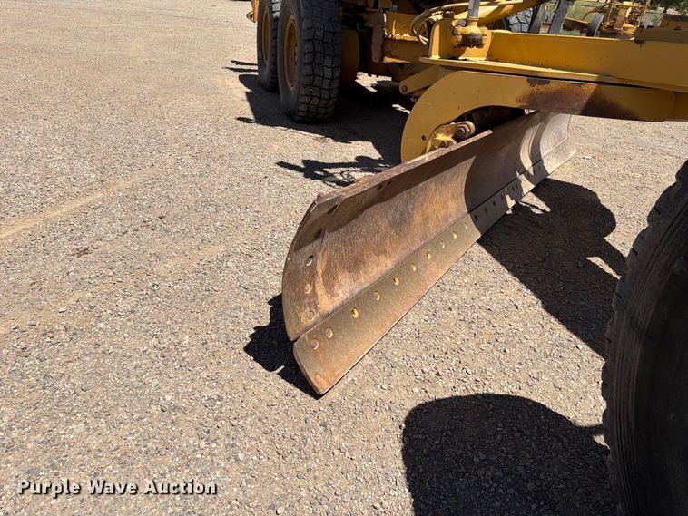image for item FK4600 1992 Caterpillar 140G motor grader