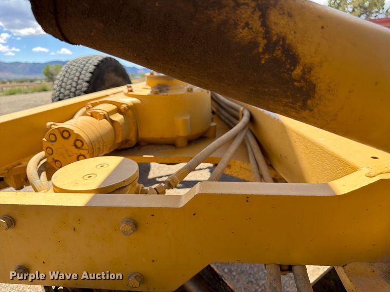 image for item FK4600 1992 Caterpillar 140G motor grader
