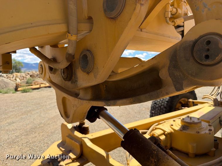 image for item FK4600 1992 Caterpillar 140G motor grader