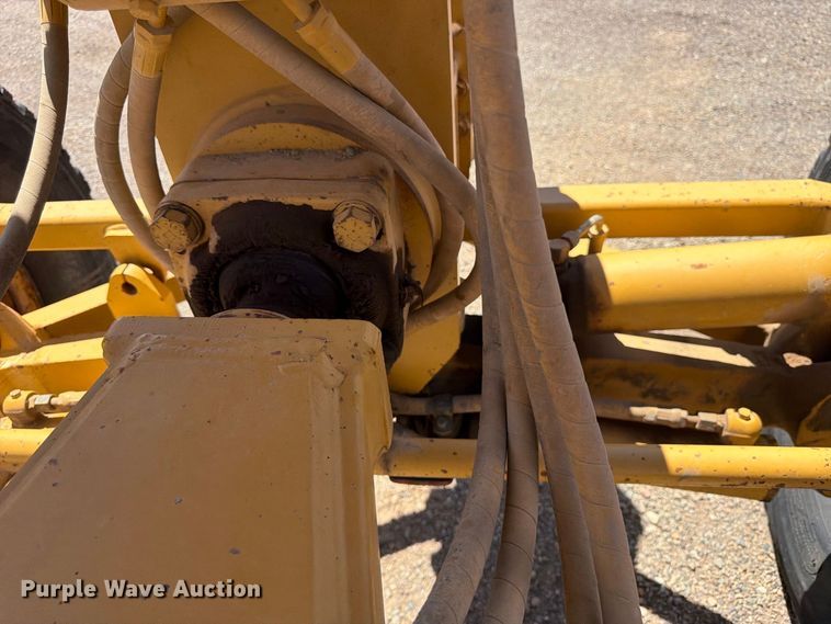 image for item FK4600 1992 Caterpillar 140G motor grader