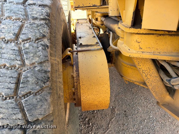 image for item FK4600 1992 Caterpillar 140G motor grader