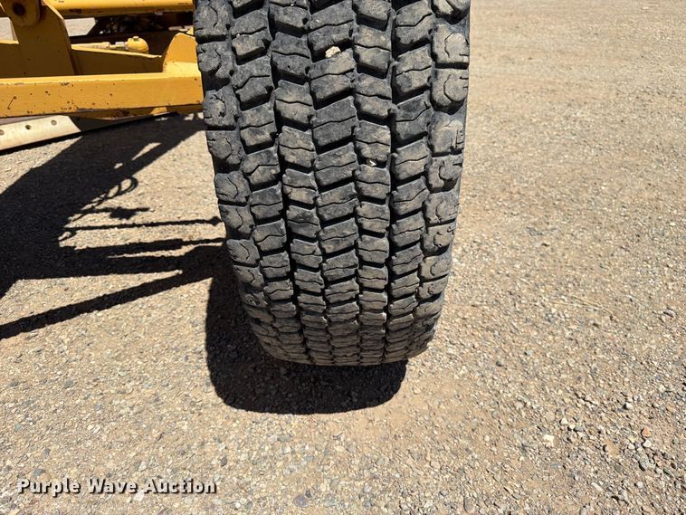 image for item FK4600 1992 Caterpillar 140G motor grader