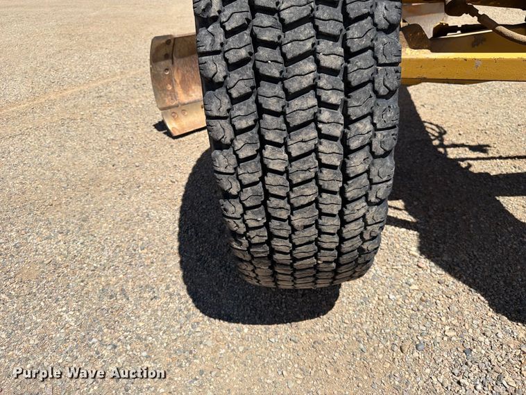 image for item FK4600 1992 Caterpillar 140G motor grader
