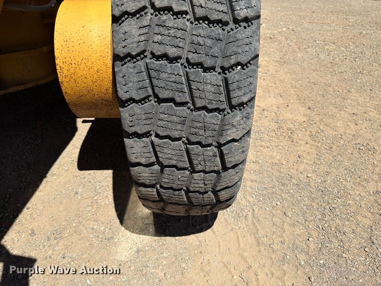 image for item FK4600 1992 Caterpillar 140G motor grader