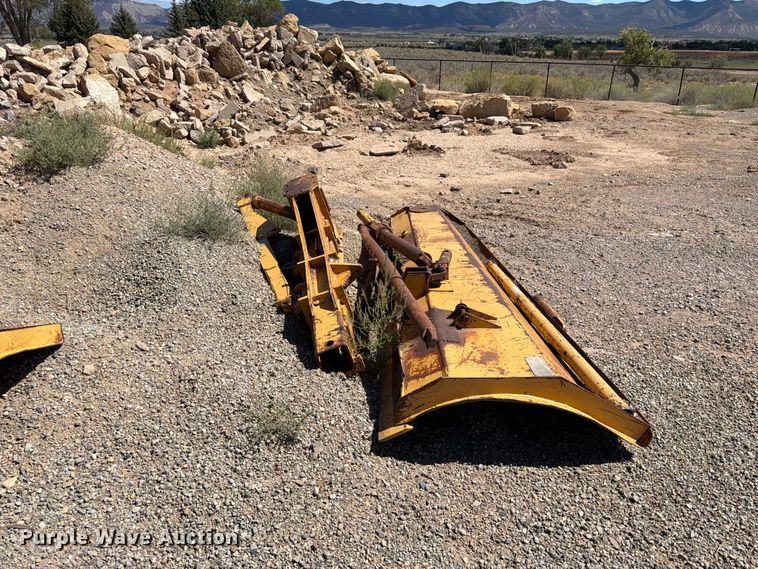 image for item FK4600 1992 Caterpillar 140G motor grader