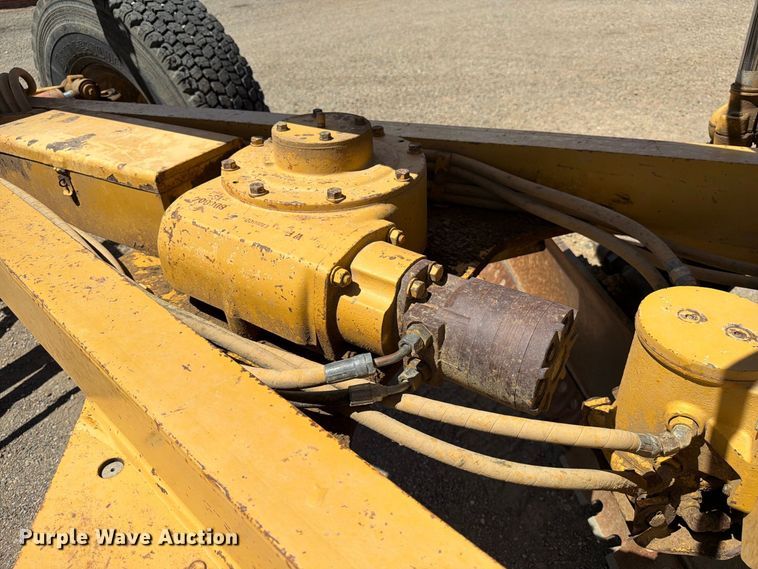 image for item FK4601 1989 Caterpillar 140G motor grader