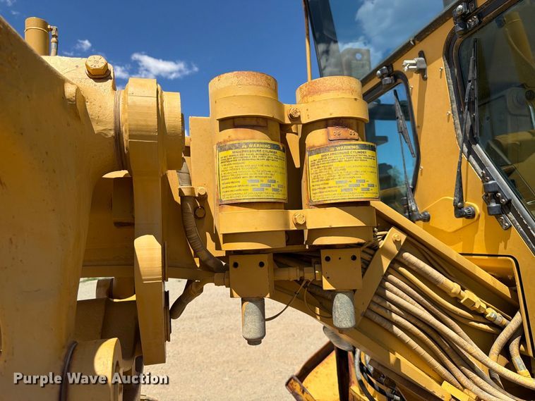 image for item FK4601 1989 Caterpillar 140G motor grader