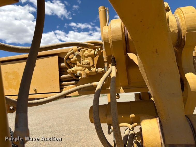 image for item FK4601 1989 Caterpillar 140G motor grader