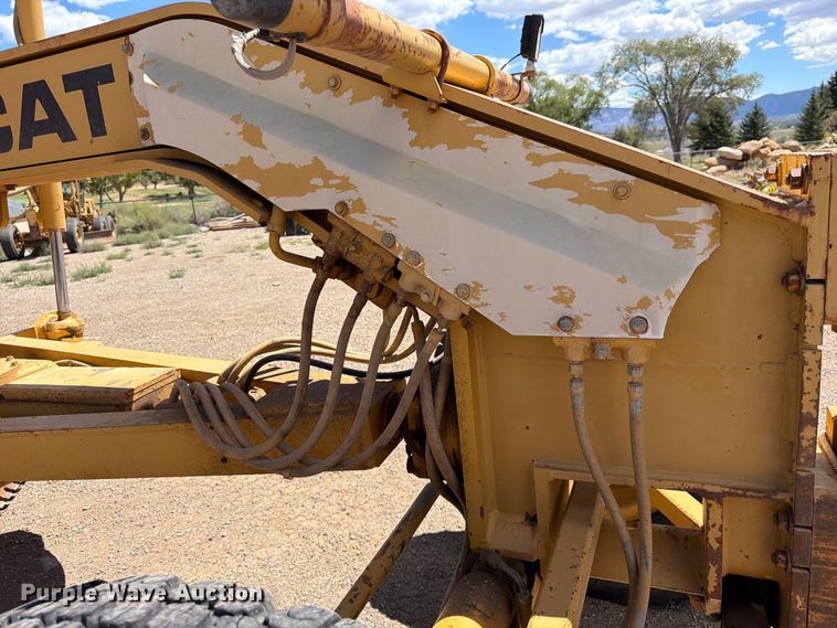 image for item FK4601 1989 Caterpillar 140G motor grader