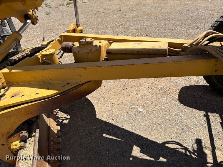 image for item FK4601 1989 Caterpillar 140G motor grader