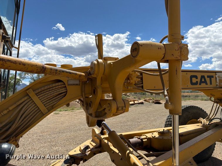 image for item FK4601 1989 Caterpillar 140G motor grader