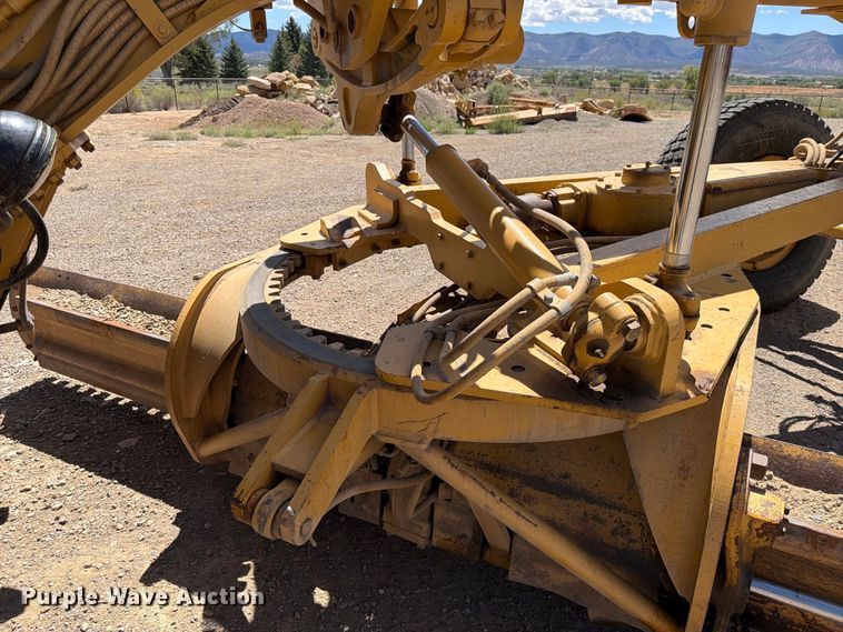 image for item FK4601 1989 Caterpillar 140G motor grader