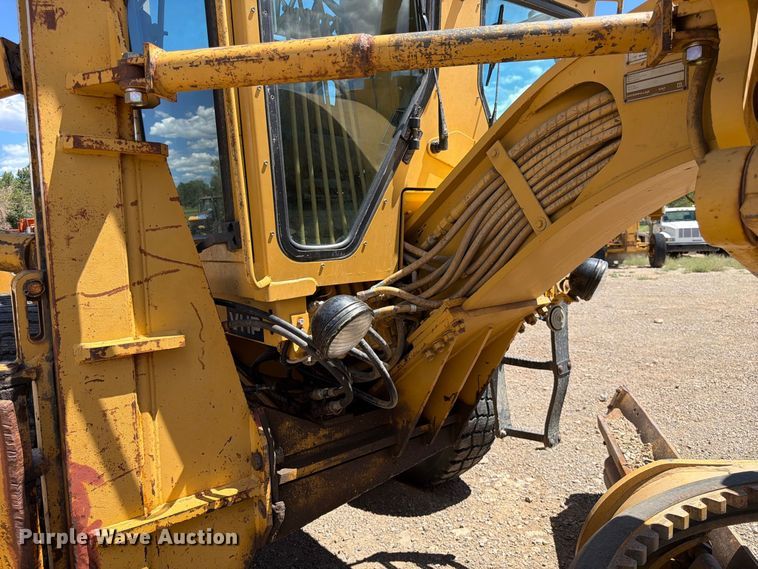 image for item FK4601 1989 Caterpillar 140G motor grader