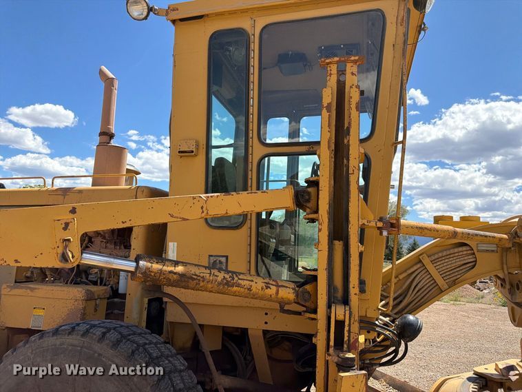 image for item FK4601 1989 Caterpillar 140G motor grader