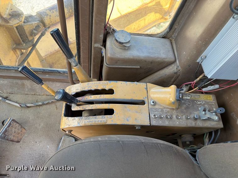 image for item FK4601 1989 Caterpillar 140G motor grader