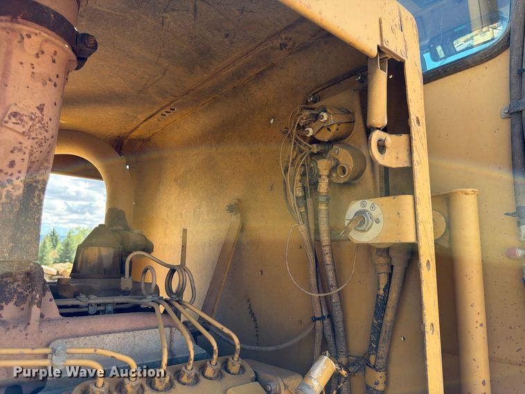 image for item FK4601 1989 Caterpillar 140G motor grader