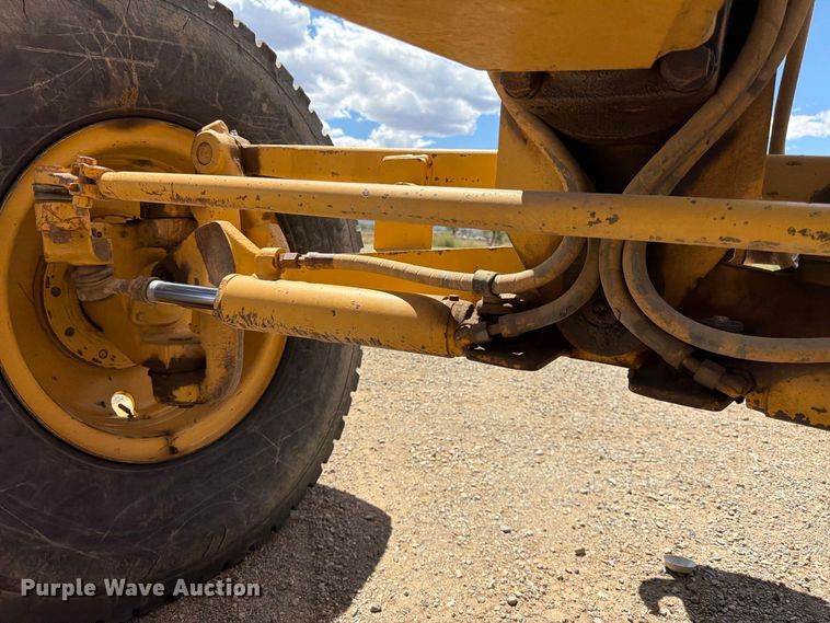 image for item FK4601 1989 Caterpillar 140G motor grader