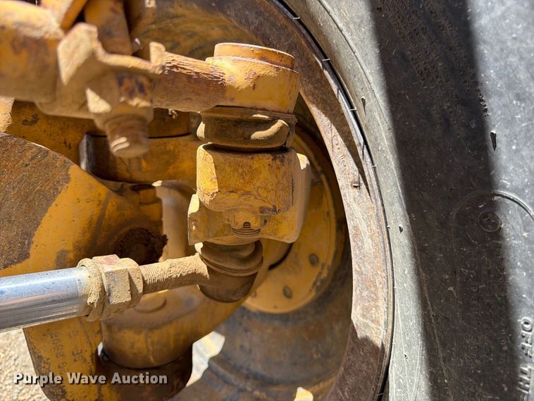 image for item FK4601 1989 Caterpillar 140G motor grader