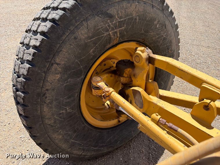 image for item FK4601 1989 Caterpillar 140G motor grader