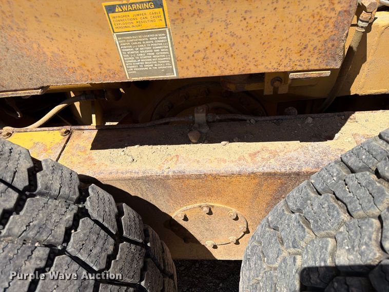 image for item FK4601 1989 Caterpillar 140G motor grader
