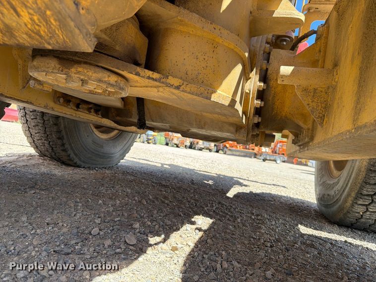 image for item FK4601 1989 Caterpillar 140G motor grader