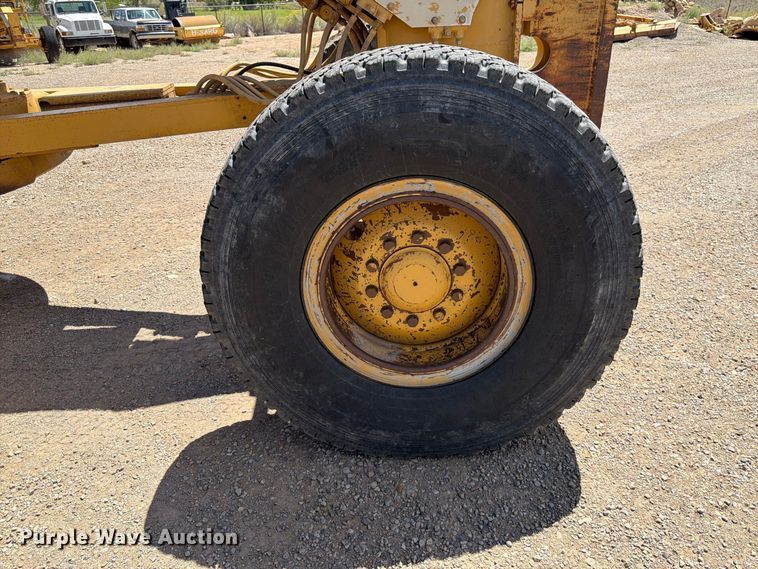 image for item FK4601 1989 Caterpillar 140G motor grader