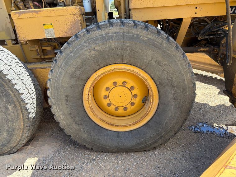 image for item FK4601 1989 Caterpillar 140G motor grader