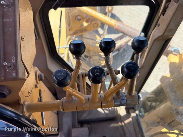 image for item FK4602 1989 Caterpillar 140G motor grader