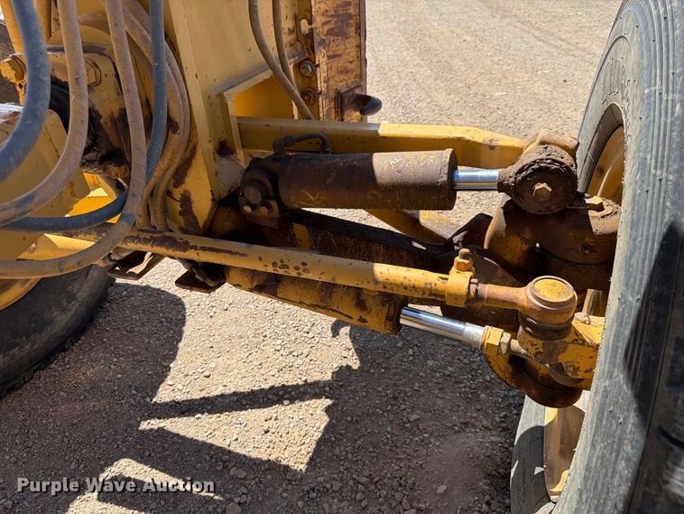 image for item FK4602 1989 Caterpillar 140G motor grader