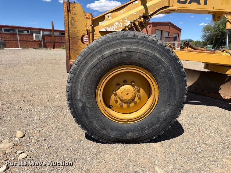 image for item FK4602 1989 Caterpillar 140G motor grader