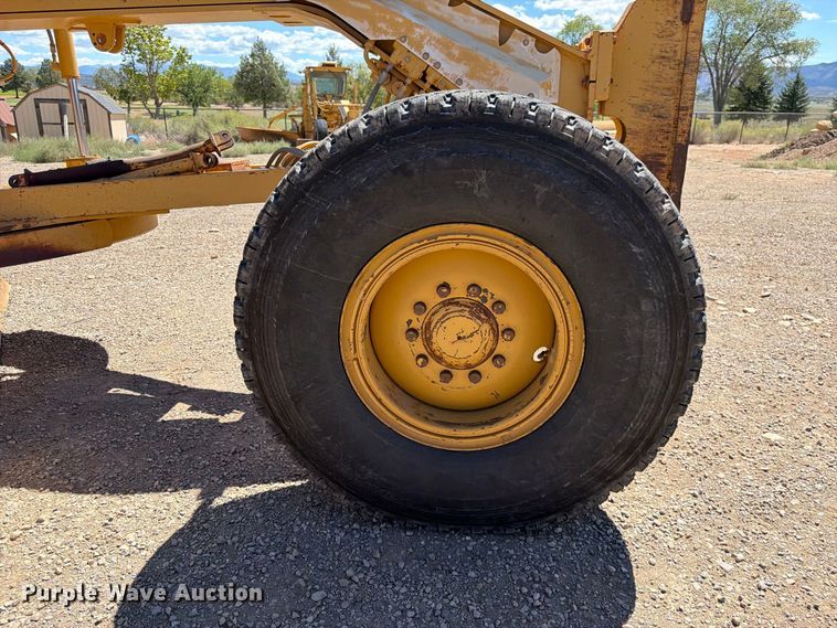 image for item FK4602 1989 Caterpillar 140G motor grader