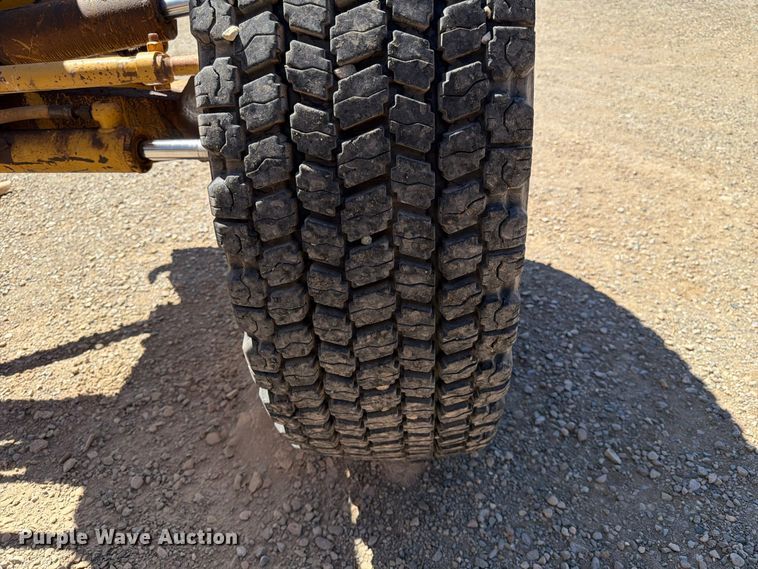 image for item FK4602 1989 Caterpillar 140G motor grader