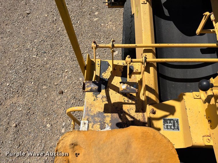 image for item FK4603 Etnryre chip spreader