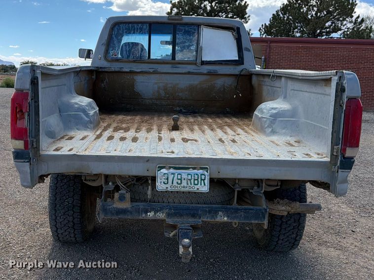 image for item FK4605 1993 Ford F350 Crew Cab pickup truck