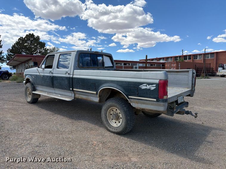 image for item FK4605 1993 Ford F350 Crew Cab pickup truck