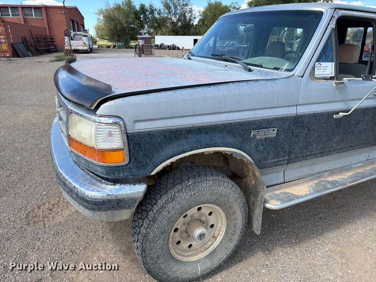 image for item FK4605 1993 Ford F350 Crew Cab pickup truck