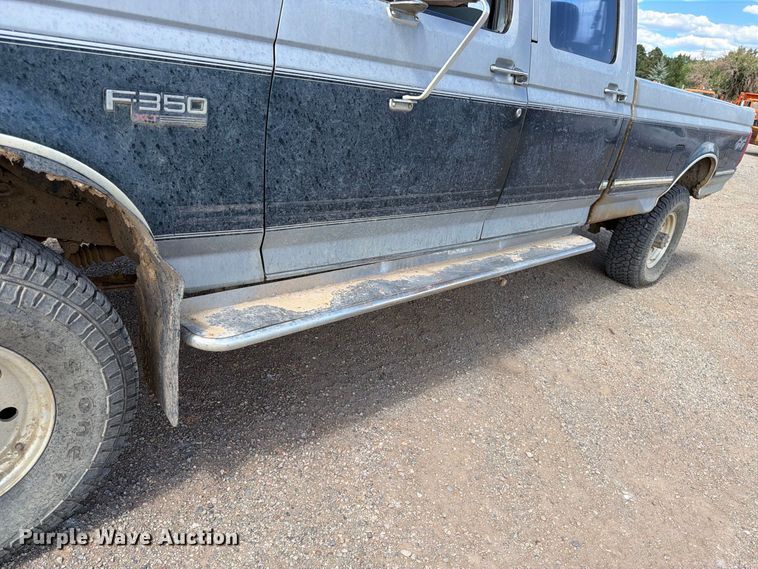 image for item FK4605 1993 Ford F350 Crew Cab pickup truck