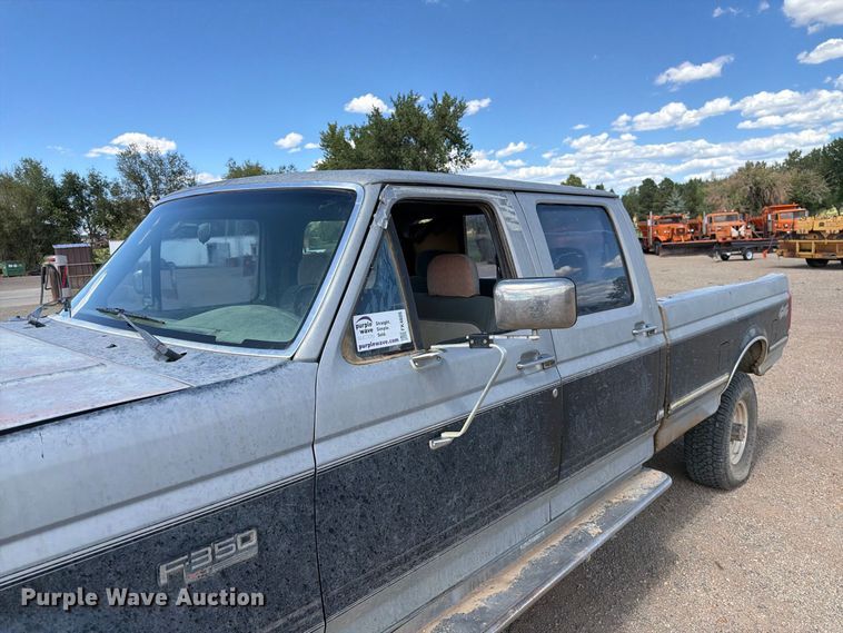 image for item FK4605 1993 Ford F350 Crew Cab pickup truck