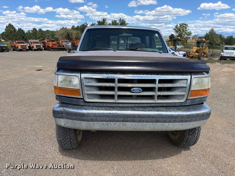 image for item FK4605 1993 Ford F350 Crew Cab pickup truck