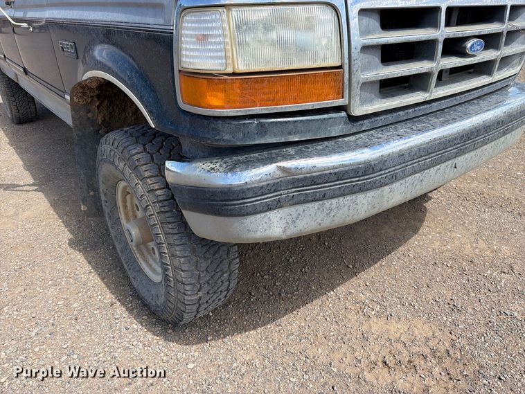 image for item FK4605 1993 Ford F350 Crew Cab pickup truck