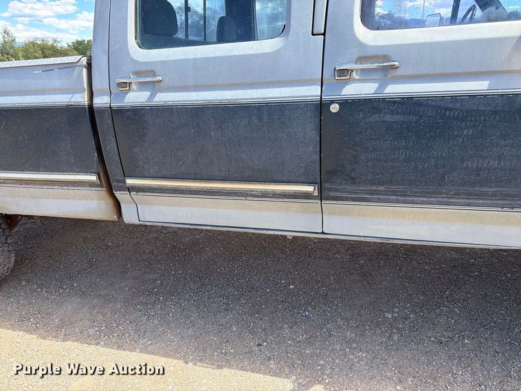 image for item FK4605 1993 Ford F350 Crew Cab pickup truck