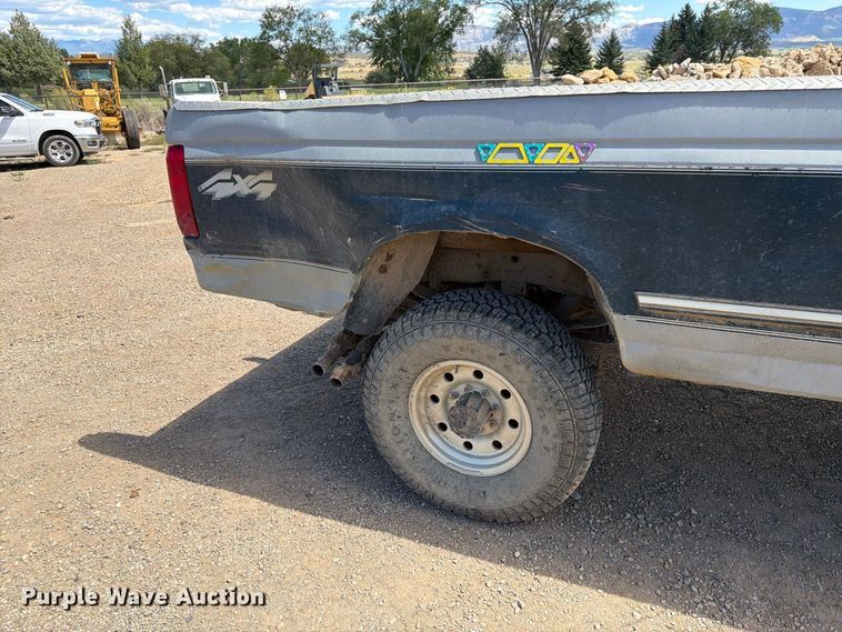 image for item FK4605 1993 Ford F350 Crew Cab pickup truck