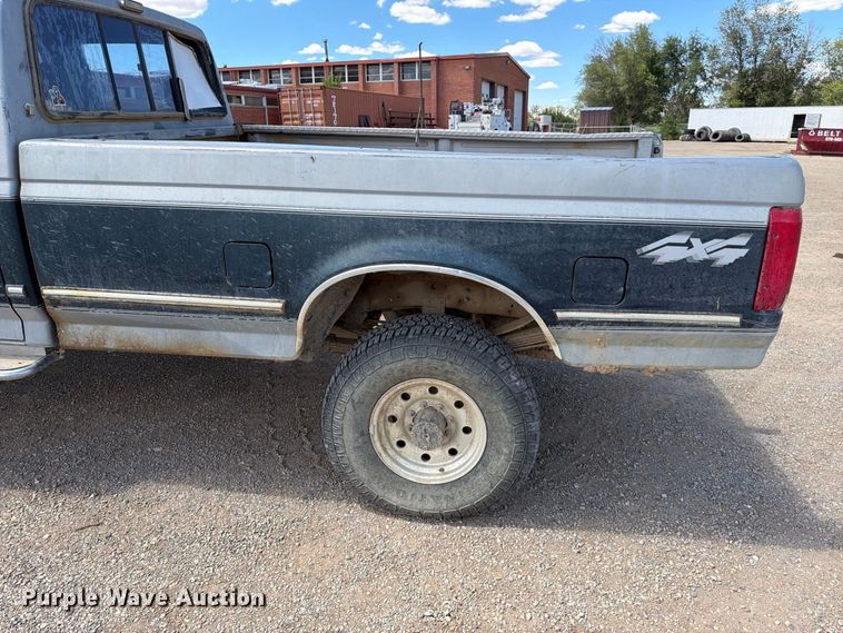 image for item FK4605 1993 Ford F350 Crew Cab pickup truck