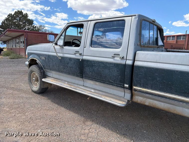 image for item FK4605 1993 Ford F350 Crew Cab pickup truck