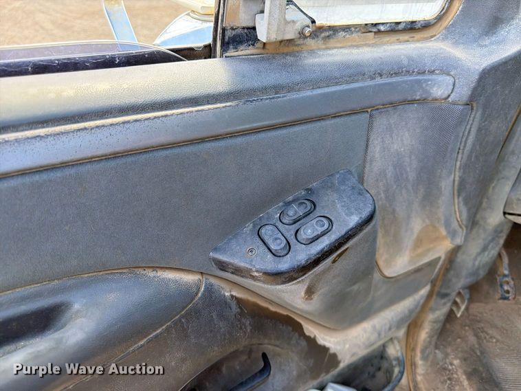 image for item FK4605 1993 Ford F350 Crew Cab pickup truck