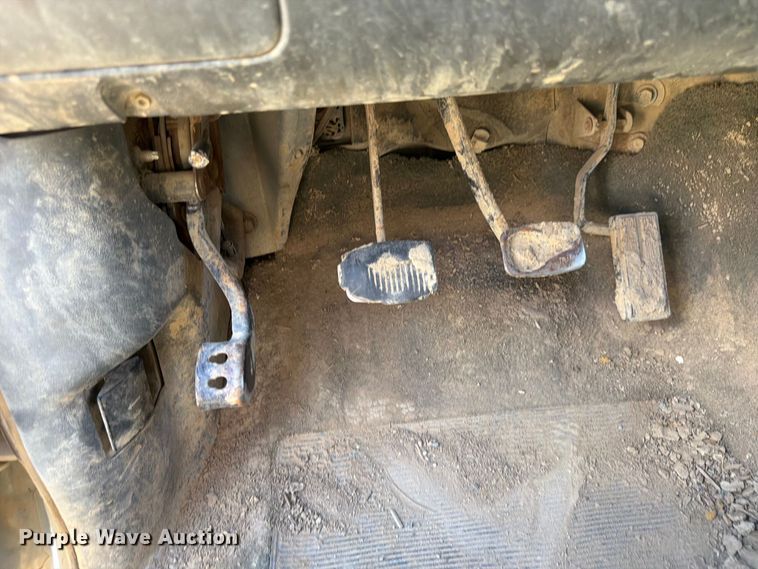 image for item FK4605 1993 Ford F350 Crew Cab pickup truck