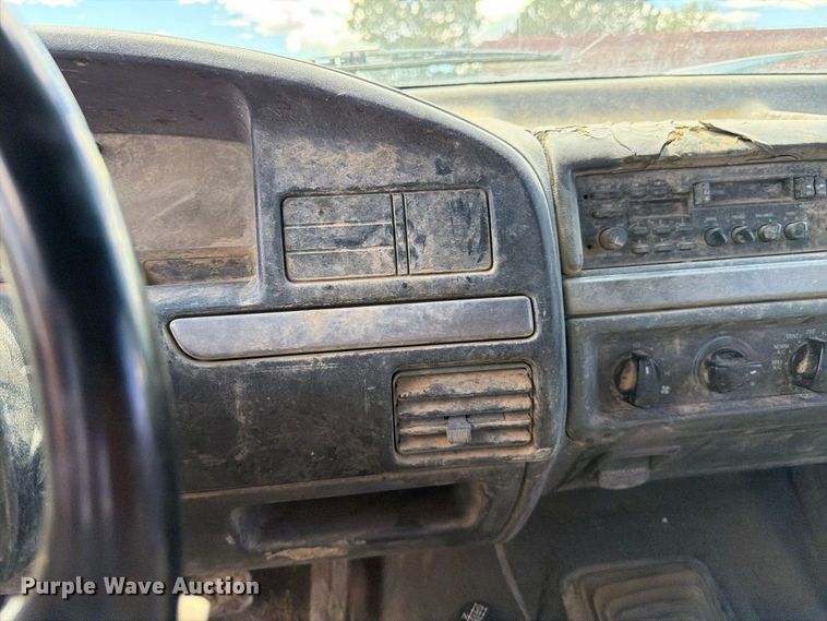 image for item FK4605 1993 Ford F350 Crew Cab pickup truck