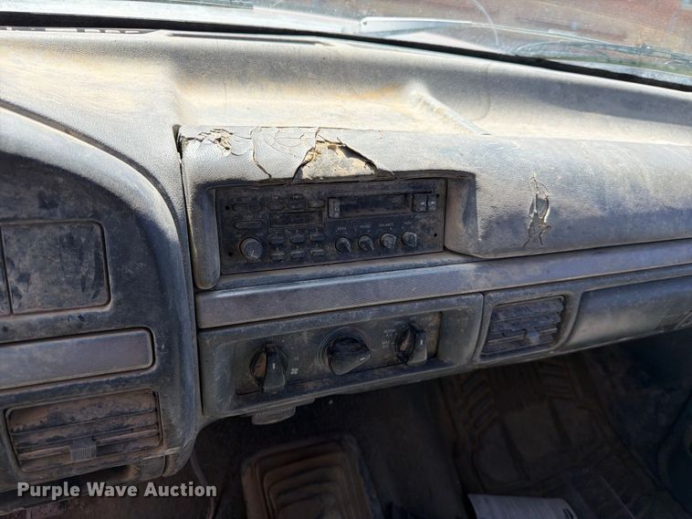 image for item FK4605 1993 Ford F350 Crew Cab pickup truck